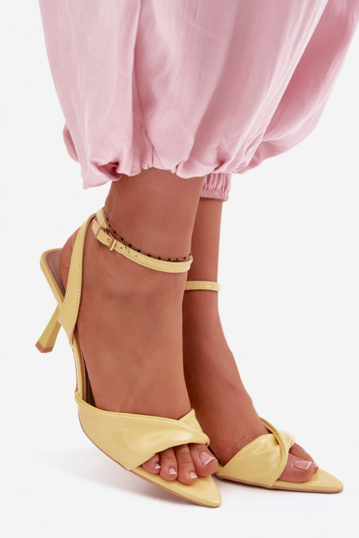 Damensandalen mit dünnen Absätzen aus Öko-Leder gelbe Farbe Sedira