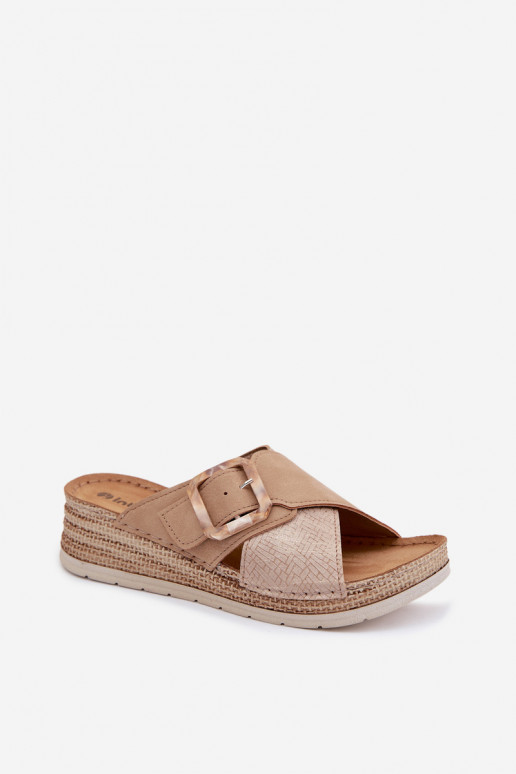 Damenhausschuhe mit einer Plattform dekorieren mit Schnallen Inblu RV000012 braune Farbe