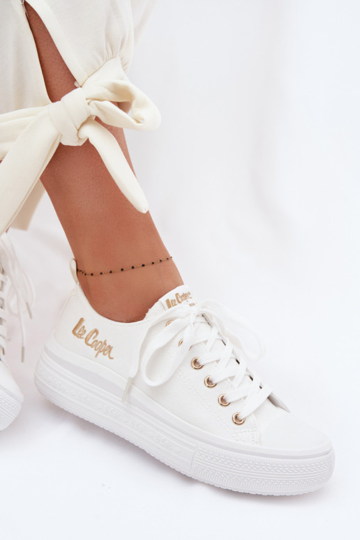 lässige Schuhe mit einer Plattform Lee Cooper LCIN-26-44-4482 Zueiße Farbe