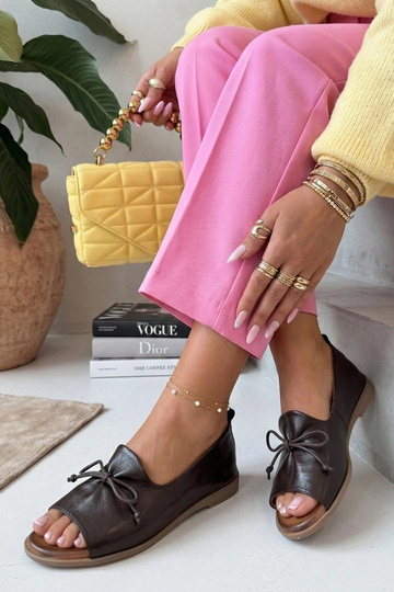 Braune Leder-Ballerinas mit offener Spitze Cambell