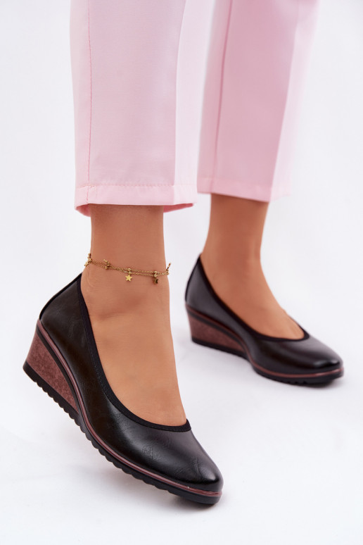 Schuhe Feminin mit einer Plattform Vinceza 58628 schZuarze Farbe