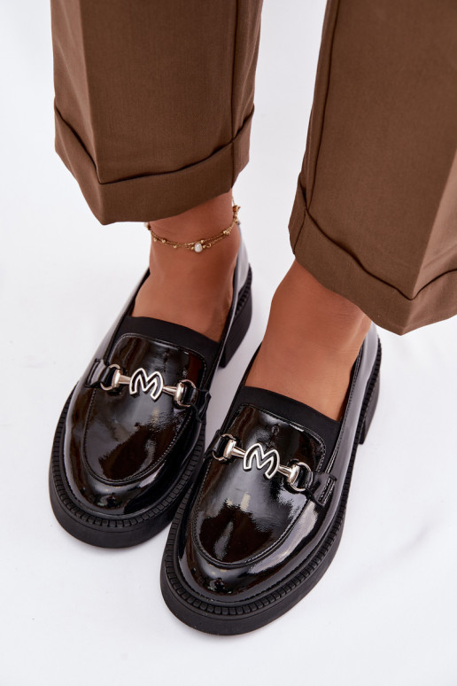 Haut Lackierte Mokassins Feminin Mit Dekorationen Detalem Vinceza 39985 schZuarze Farbe