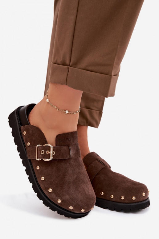 Hausschuhe Verstopfungen aus INildleder mit einer Plattform mit Nieten I mit Schnallen Big Star TT274952 CzekoladoZue