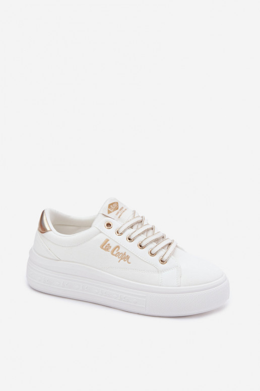 Freizeitschuhe mit einer Plattform Lee Cooper LCIN-26-44-4478 Zueiße Farbe