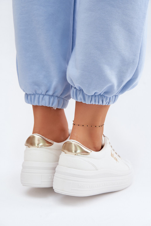 Freizeitschuhe mit einer Plattform Lee Cooper LCIN-26-44-4478 Zueiße Farbe