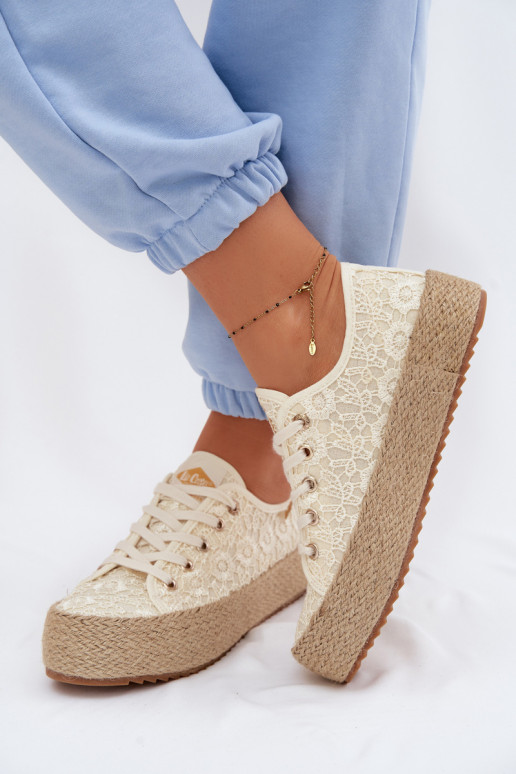mit Spitzenmotiven lässige Schuhe Espadrilles mit einer Plattform Lee Cooper LCIN-26-31-4328 Beige