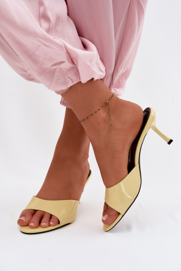 mit Lackeffekt HausschuheImitacji Skóry mit dünnen Absätzen gelbe Farbe Melissea 2