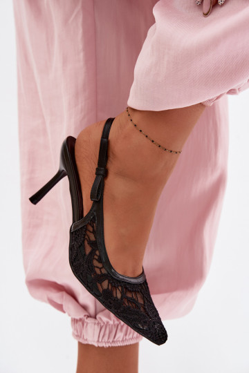 Damensandalen mit dünnen Absätzen mit Spitze schZuarze Farbe Pelivelle