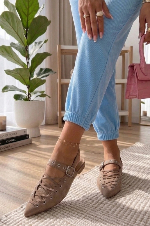 Karamellfarbene Ballerinas mit...