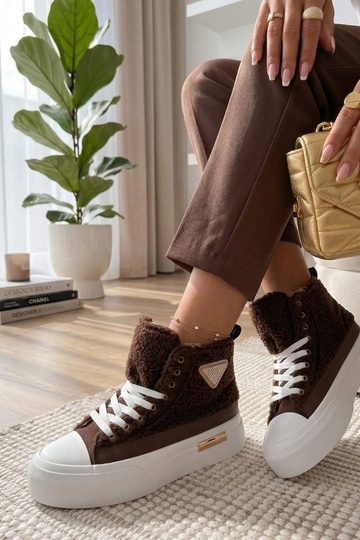 Braune kuschelige Sneakers mit Zirkonsteinen über dem Knöchel Lucia