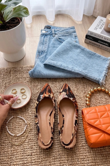 Ballerinas mit offenem...