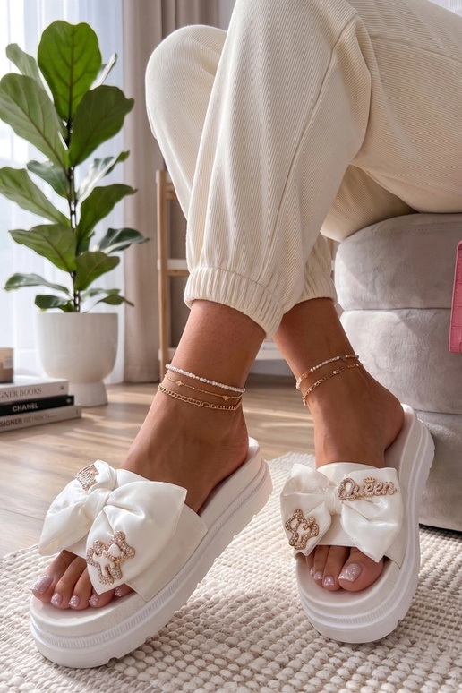 Weiße Plattformclogs mit Schleife Inès