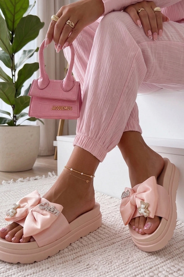 Rosa Clogs mit Plattform... 2