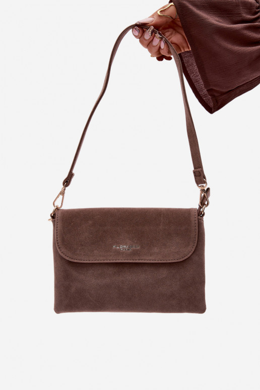 Eine kleine Handtascheaus Öko-INildlederu DunkelBeige Lucelle