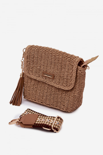 Eine kleine Handtasche Typu Briefträger mit durchbrochenen Elementen Braun Tamara 2