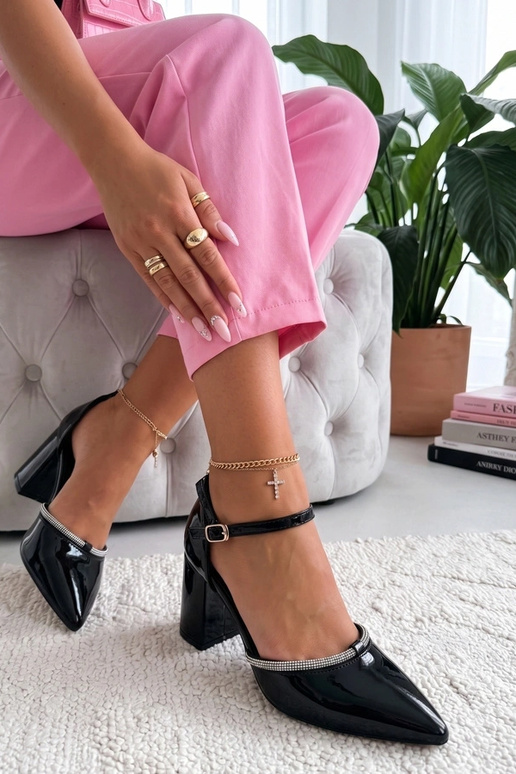 Schwarze lackierte Loafers mit Zirkonia Victoria
