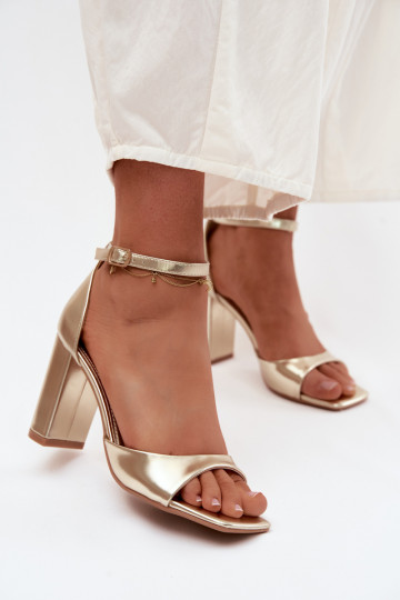 Goldene Damen-High-Heels-Sandalen aus Kunstleder Melvra 2