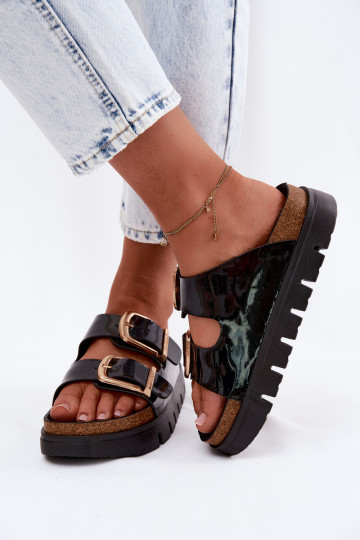 mit Lackeffekt Damenhausschuhe mit einer Plattform Ze goldene Farbemi mit Schnallenmi Lee Cooper LCIN-26-35-4459L schZuarze Farb 2