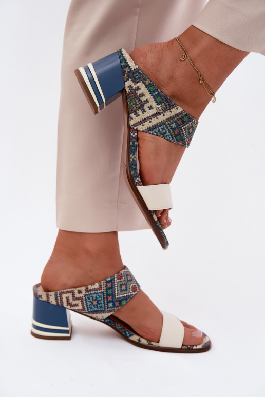 Sand- und blaue gemusterte Leder-Damenschlappen mit Absatz Tai turiciejka K7522-04