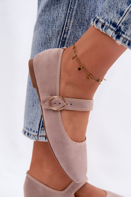Ballerinas mit Riemchen und goldenen Accessoires mit Schnallen in Sandfarbe Kelisa