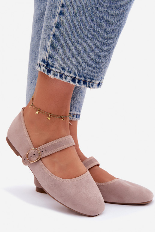 Ballerinas mit Riemchen und goldenen Accessoires mit Schnallen in Sandfarbe Kelisa