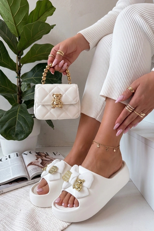 Weiße Plattform-Slipper mit Schleife...