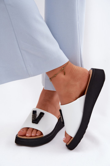 Leder-Damenschuhe mit V-förmigem Obermaterial auf Plattform Vinceza 66950, weiße Farbe 2