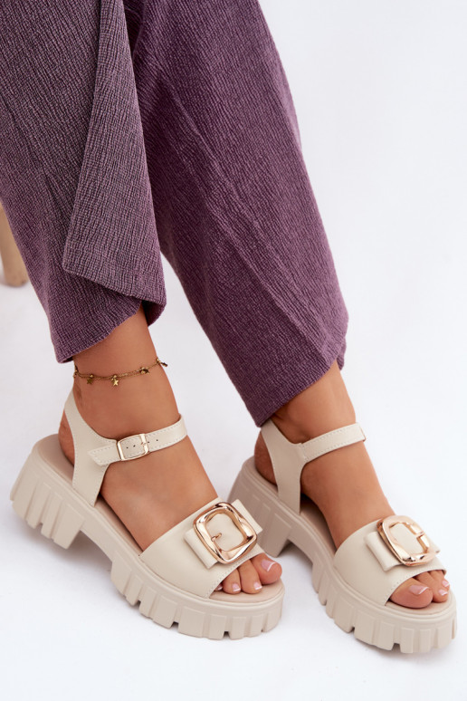 Damensandalen Feminin mit einer Plattform mit Schnallen Vinceza 79611 Beige