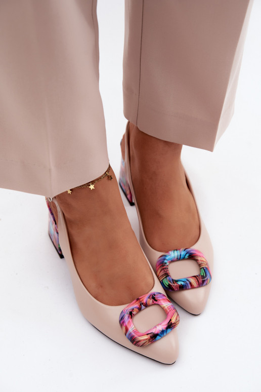 Damen-Sandalen mit hohen AbsätzenDekoracyjną mit Schnallen Vinceza 62289 Beige