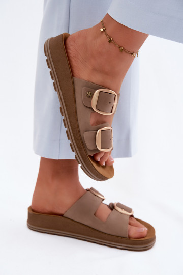 Lederhausschuhe mit Schnallen Es mussciejka P7537-04 Beige