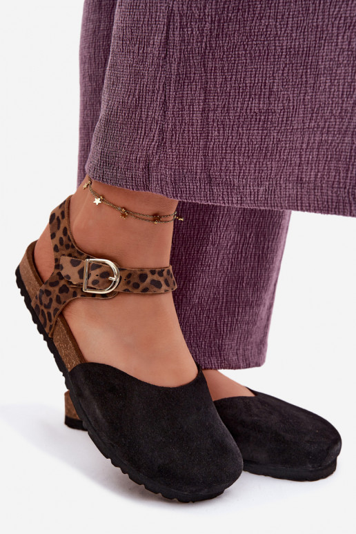 Lederne Damen-Suede-Sandalen mit geschlossenen Zehen in Schwarz