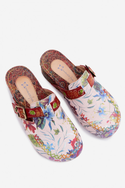 Lederne Damen-Slipper mit Plattform und Blumen in verschiedenen Farben