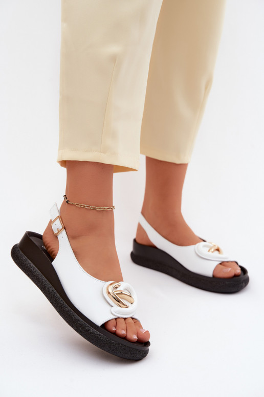 Lederne Plattform-Sandalen mit Ornamenten in Weiß