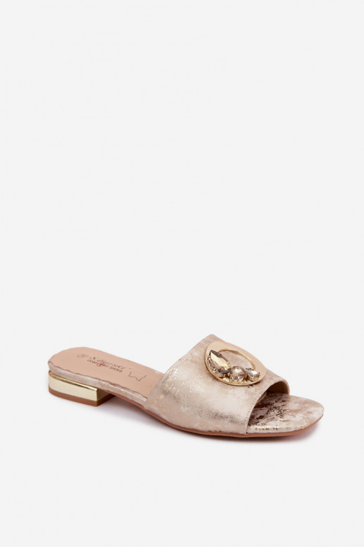 Damenhausschuhe mit breiten Absätzen mit Ornamenten KV61-6025 goldene Farbe