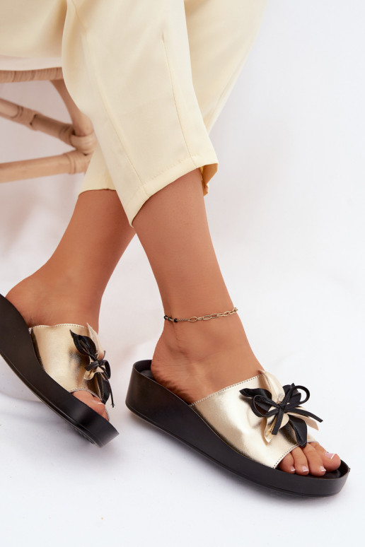 Lederpantoletten mit Ornamenten S.Barski KV61-6044 gold