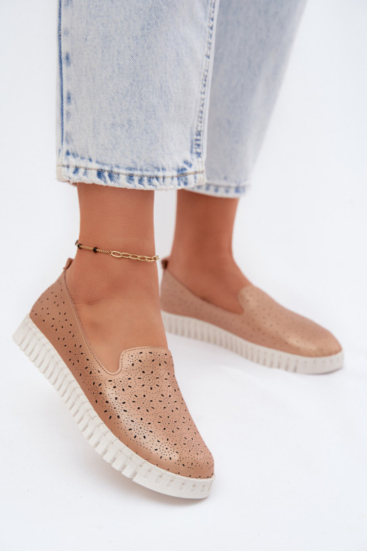 Slipper-Schuhe mit durchbrochenen Elementen in Champagner Salty