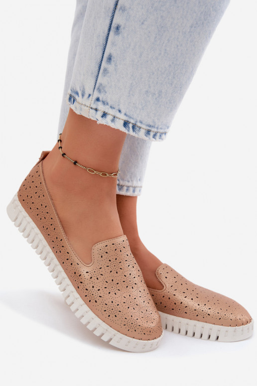 Slipper-Schuhe mit durchbrochenen Elementen in Champagner Salty