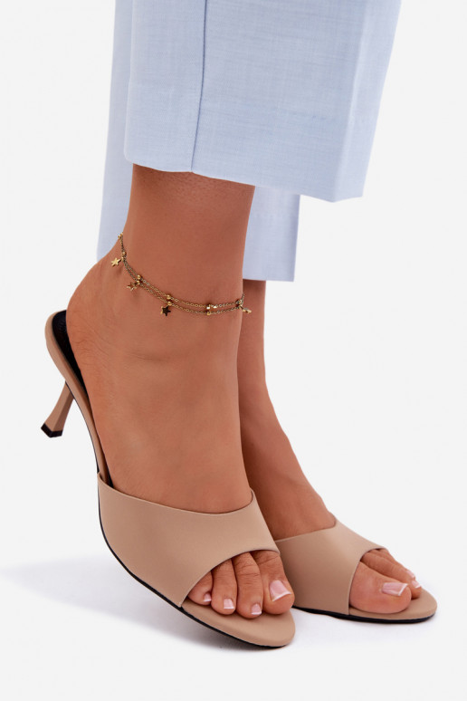 Damenhausschuhe mit dünnen Absätzen  Beige Selmira