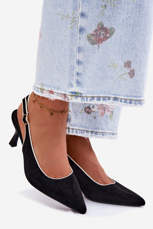 Damensandalen mit dünnen AbsätzenLamóZuką schZuarze Farbe Relmira