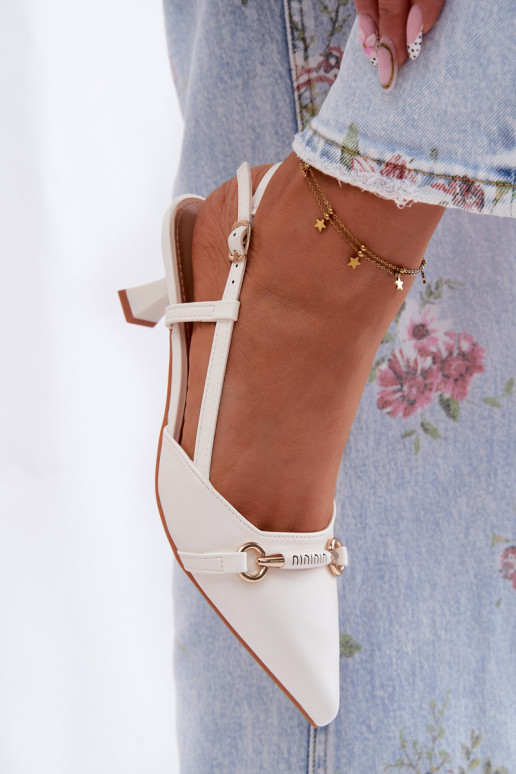 Damen Sandalen mit spitzen Absätzen in weißer Farbe Felessa