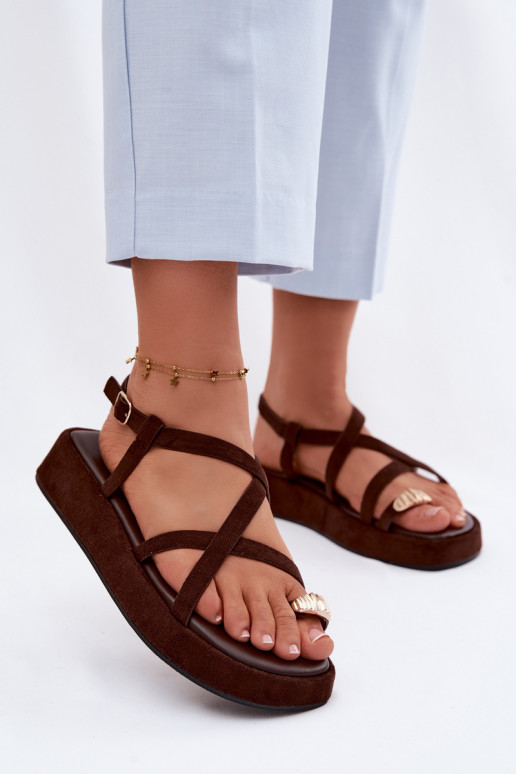 Sandalen mit Plattform und goldenen Details in Schokoladenfarbe Olmira