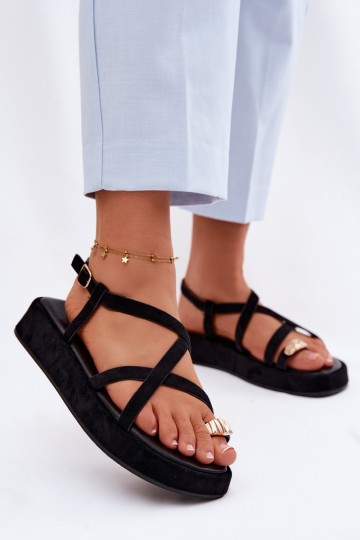 Sandalen mit einer Plattform Ze goldene Farbem Detalem schZuarze Farbe Olmira 2