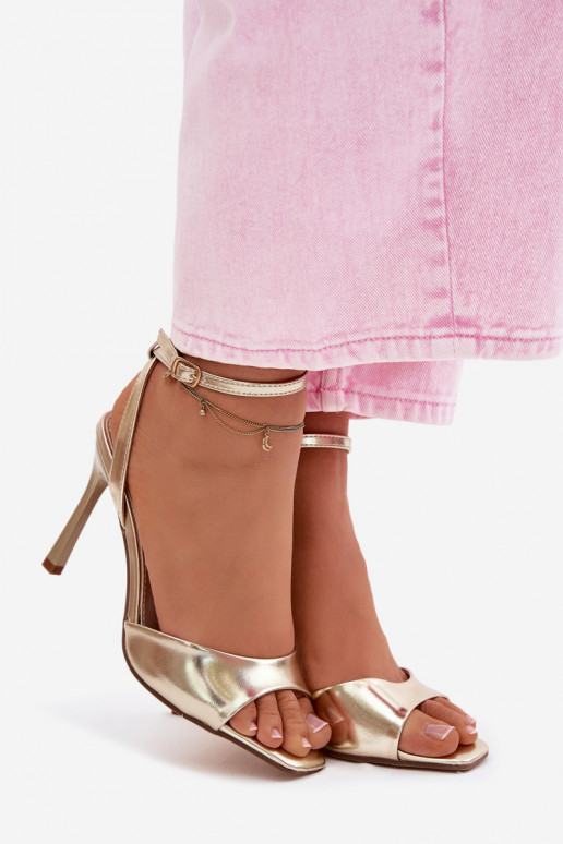 Goldene Damen-Sandalen mit dünnen Absätzen aus Kunstleder Olissey