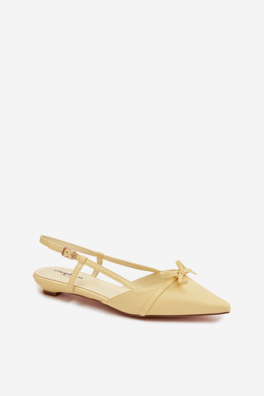 Gelbe Damen-Sandalen aus Kunstleder auf niedrigem Absatz Jelmera