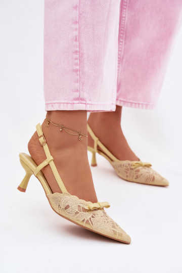 Schnürsandalen Feminin Ermöglicht obcasie mit Bändern gelbe Farbe Es mussribelle 2