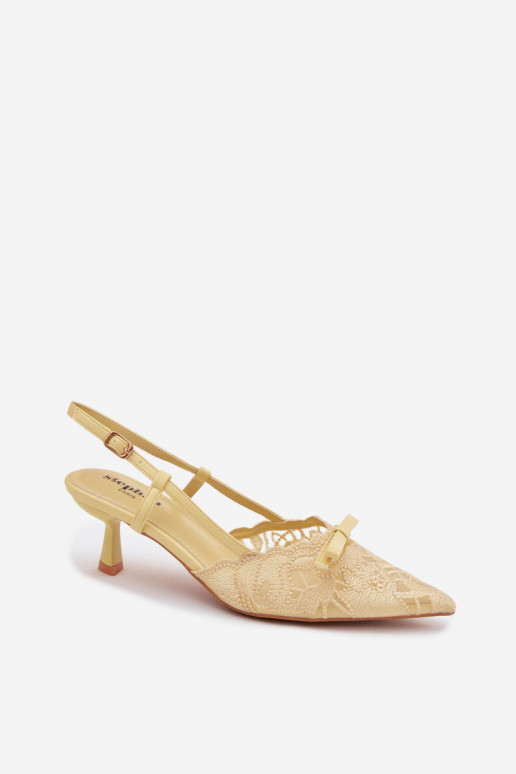 Schnürsandalen Feminin Ermöglicht obcasie mit Bändern gelbe Farbe Es mussribelle