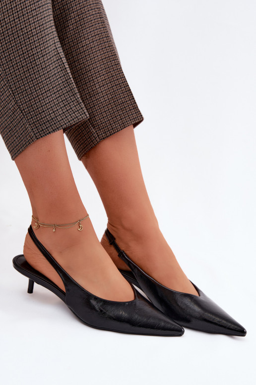 Schwarze lackierte Sandalen mit Kunstleder-Absätzen Averelle