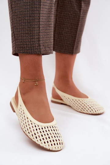 Damensandalen mit durchbrochenen Elementen gelbe Farbe Selviora 2