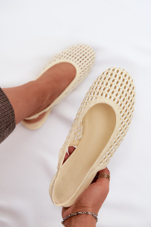 Gelbe Damensandalen mit Ausschnitt-Elementen Selviora