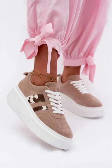 Sneakers Stilvollllschuhe Feminin mit einer PlattformImitacji aus INildlederu Łaty Beige Averin